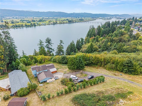 Photo of 338 E State Route 4, Cathlamet, WA 98612 (MLS # 2584561)