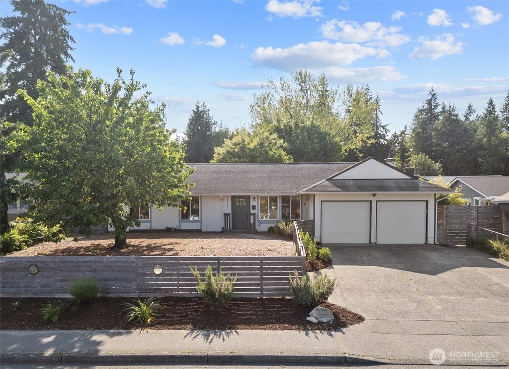 Photo of 22404 48th Avenue W, Mountlake Terrace, WA 98043 (MLS # 2382011)