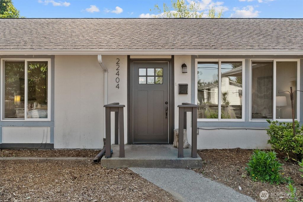 Photo of 22404 48th Avenue W, Mountlake Terrace, WA 98043 (MLS # 2382011)
