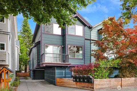 Photo of 12010 31st Avenue NE #B, Seattle, WA 98125 (MLS # 2578632)
