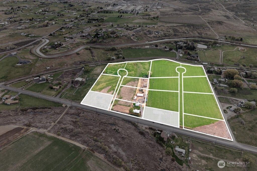 Photo of 0 East Selah Road, Yakima, WA 98901 (MLS # 2506701)