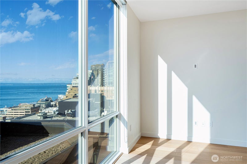 121 Stewart Street 1605