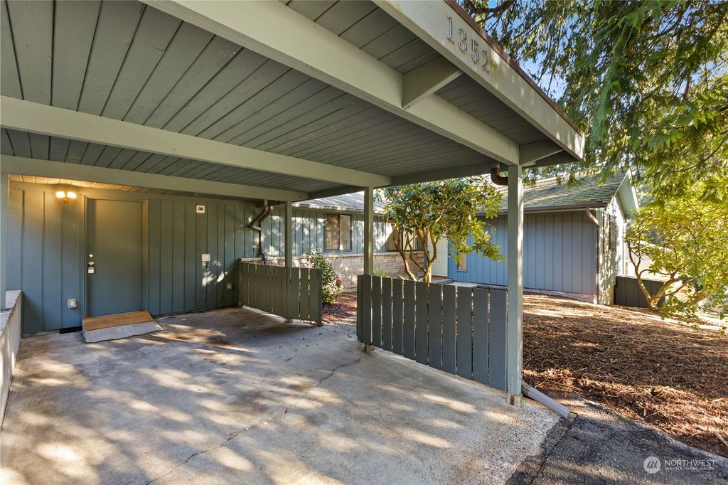 Photo of 1352 N 176th Street, Shoreline, WA 98133 (MLS # 2327545)