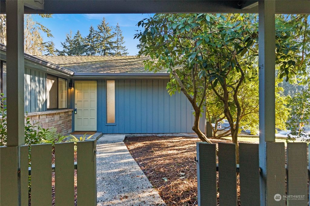 Photo of 1352 N 176th Street, Shoreline, WA 98133 (MLS # 2327545)