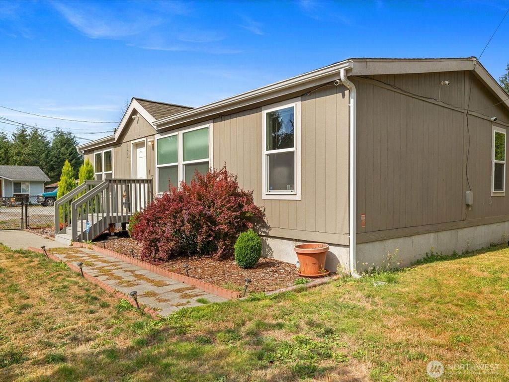 Photo of 12721 W Macs Loop Road, Granite Falls, WA 98252 (MLS # 2432899)