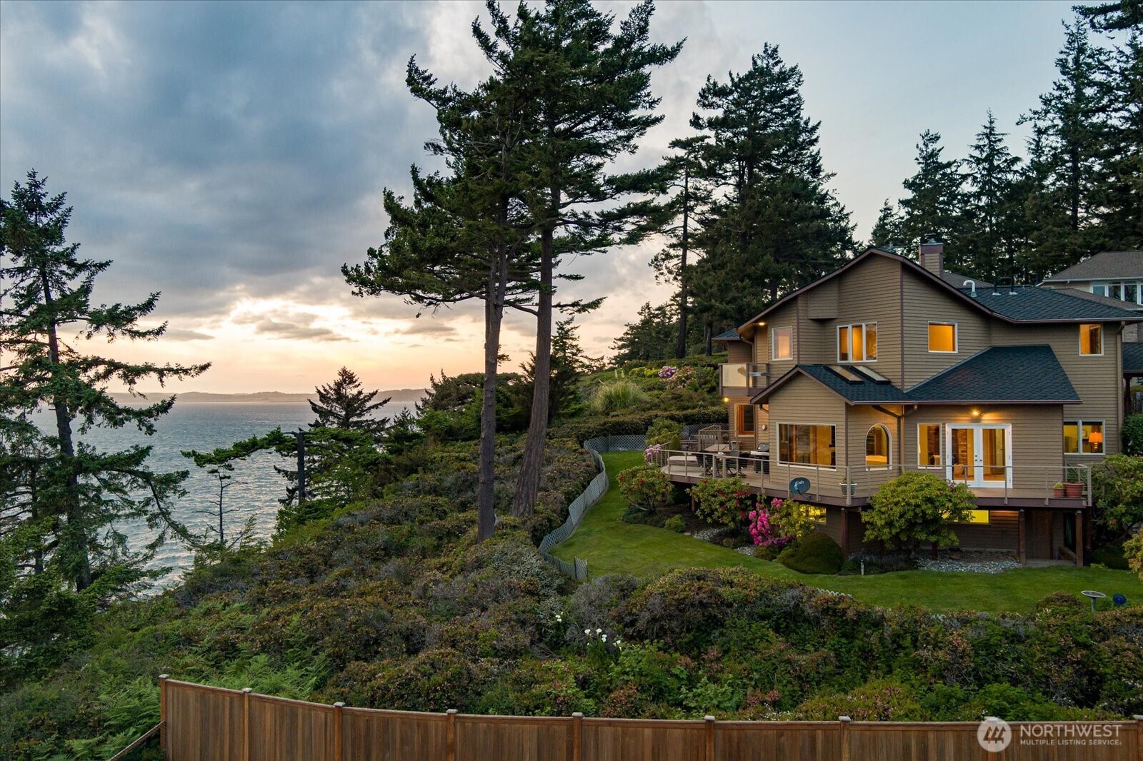307 Lake Hancock Drive