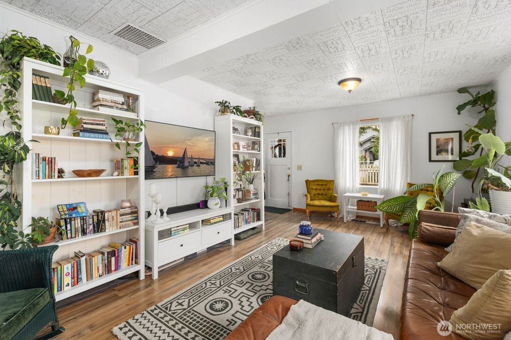 Photo of 5724 Lowell Road, Everett, WA 98203 (MLS # 2456148)