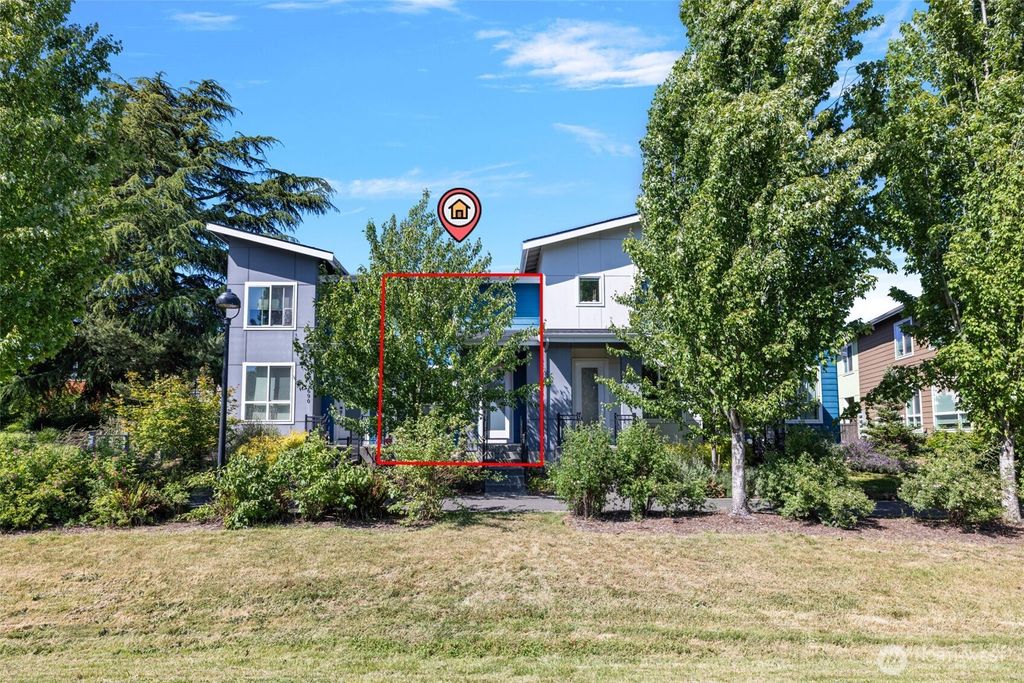 Photo of 684 SW 100th Street, Seattle, WA 98106 (MLS # 2382876)