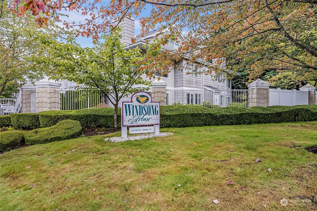 Photo of 11130 SE 208th Street St #J101, Kent, WA 98031 (MLS # 2169427)