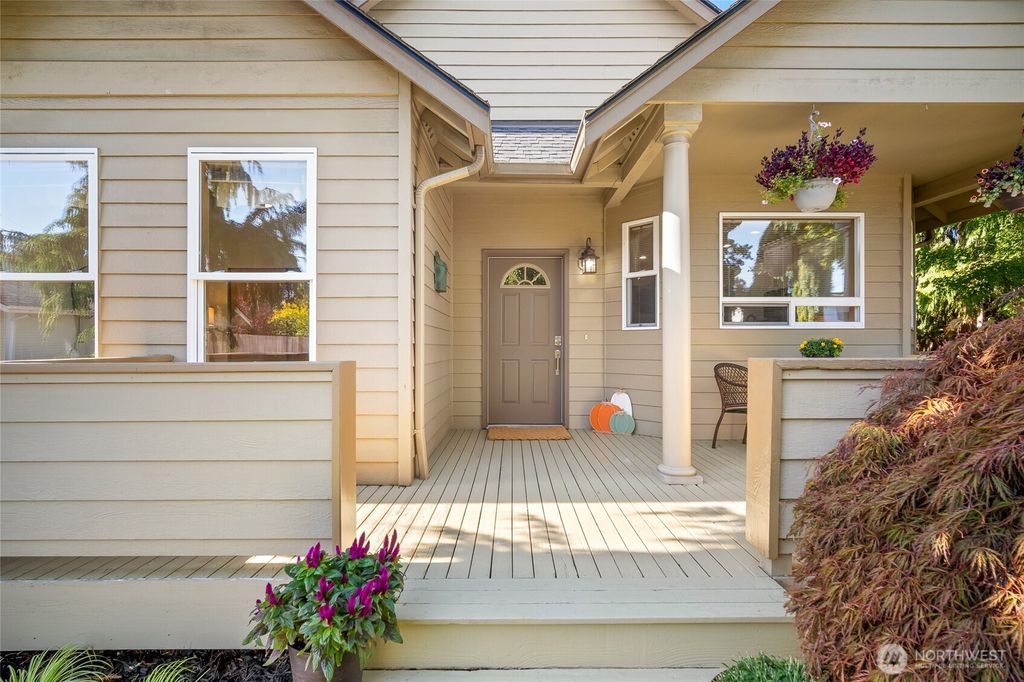 Photo of 8010 Beverly Blvd Blvd #B, Everett, WA 98203 (MLS # 2438420)
