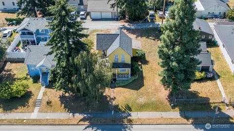 Photo of 1415 12th Street, Anacortes, WA 98221 (MLS # 2562859)