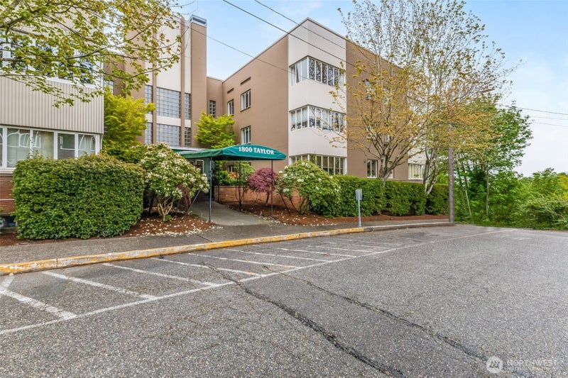 1800 Taylor Avenue N 305
