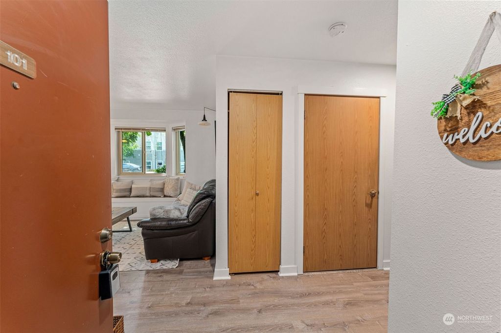 Photo of 18200 73rd Avenue NE #B101, Kenmore, WA 98028 (MLS # 2251763)