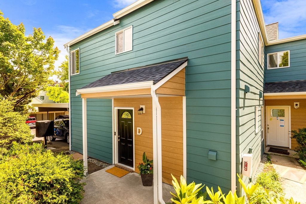 Photo of 8418 26th Avenue SW #D, Seattle, WA 98106 (MLS # 2127974)