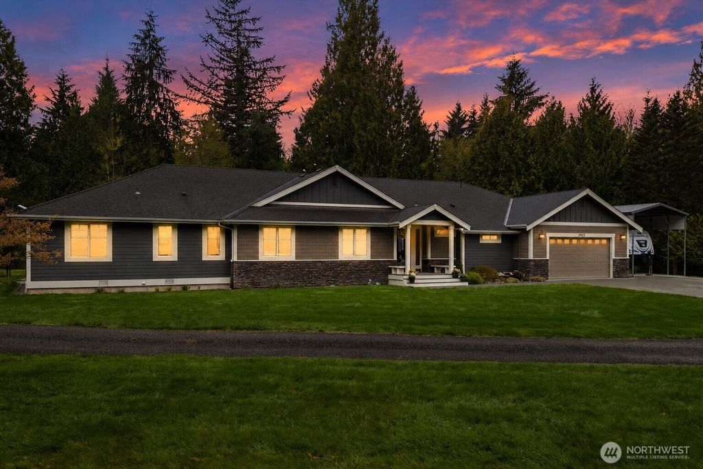 Photo of 2923 165th Drive SE, Snohomish, WA 98290 (MLS # 2505552)