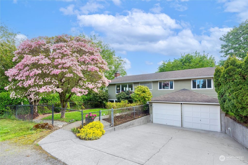 Photo of 11802 76th Avenue S, Seattle, WA 98178 (MLS # 2232543)