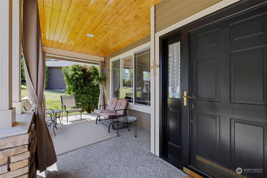 Photo of 1427 236th Street SE, Bothell, WA 98021 (MLS # 2064499)
