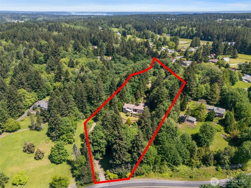 5420 Hawks Prairie Road NE