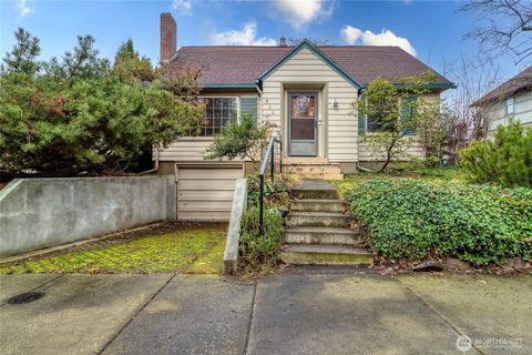 Photo of 811 Estrella Avenue, Walla Walla, WA 99362 (MLS # 2481946)