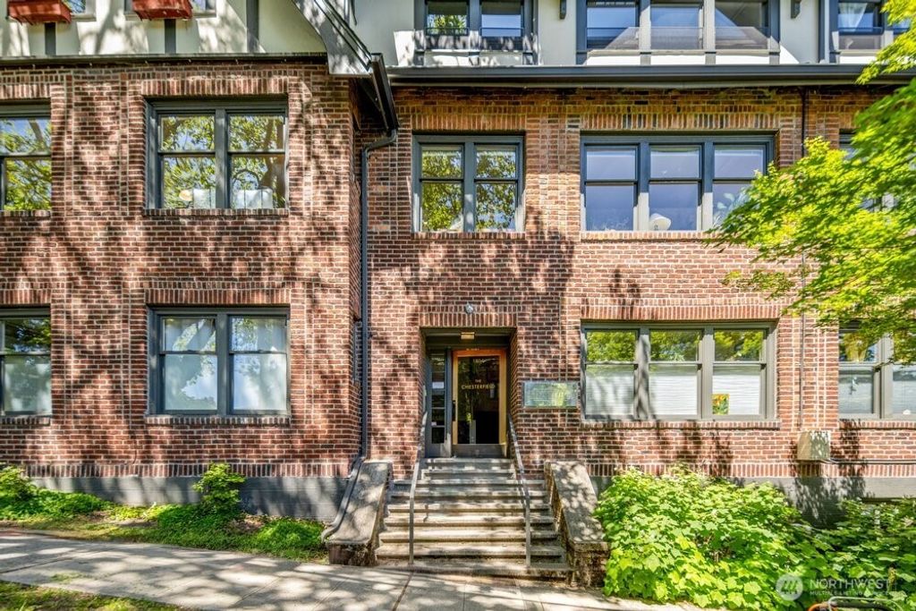Photo of 1804 E Republican Street #5, Seattle, WA 98112 (MLS # 2526990)