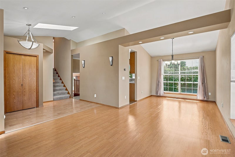 5726 67th Street NE