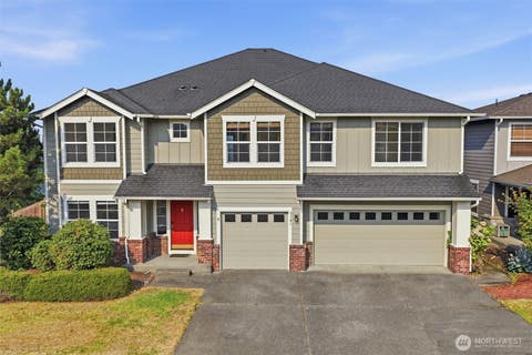 Photo of 2101 SE 2nd Place, Renton, WA 98056 (MLS # 2567944)