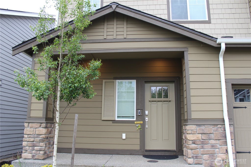 Photo of 907 122nd ave se AVE, Lake Stevens, WA 98258 (MLS # 2543971)