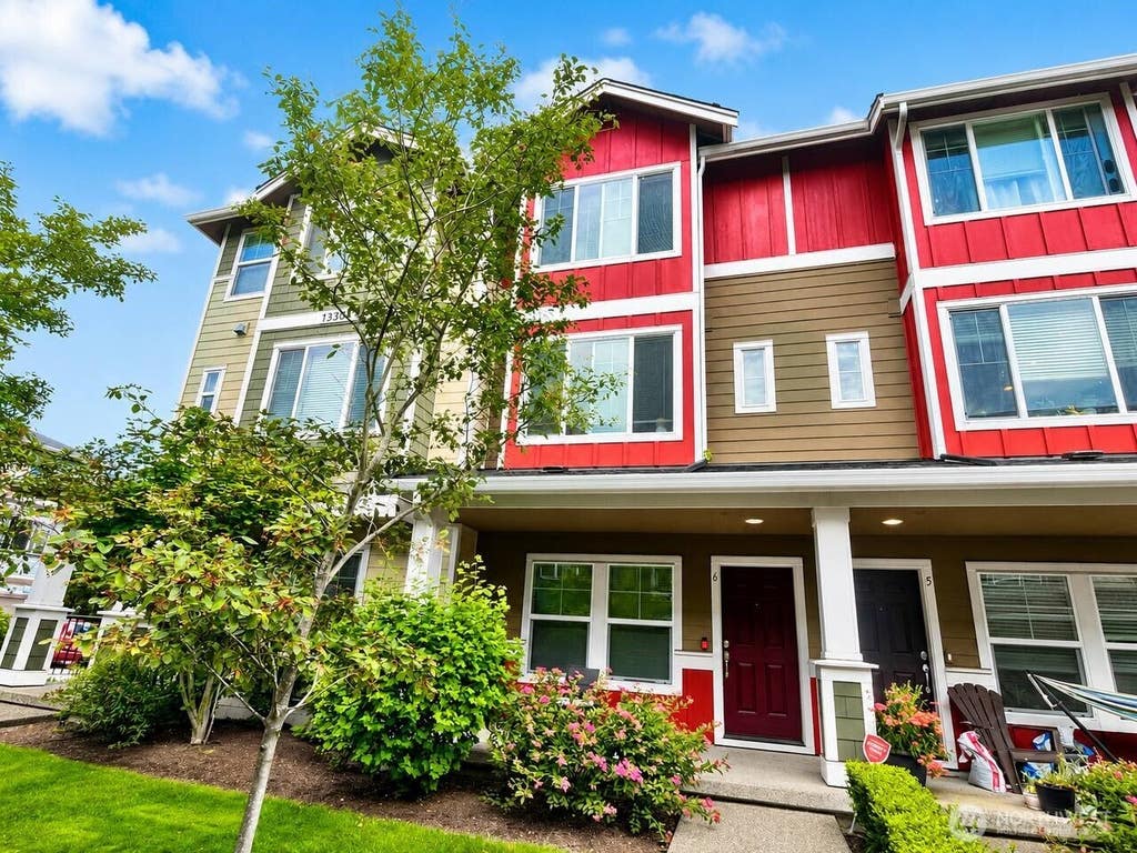 Photo of 13304 46th Avenue SE #6, Mill Creek, WA 98012 (MLS # 2542150)
