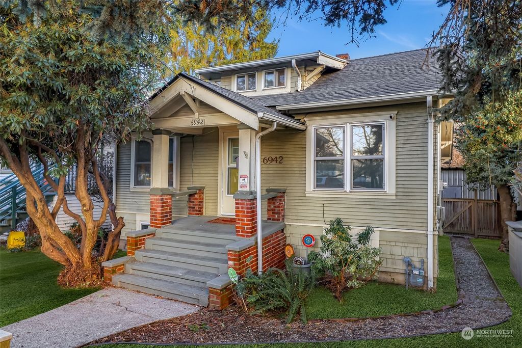 Photo of 6942 Flora Avenue S, Seattle, WA 98108 (MLS # 2025149)