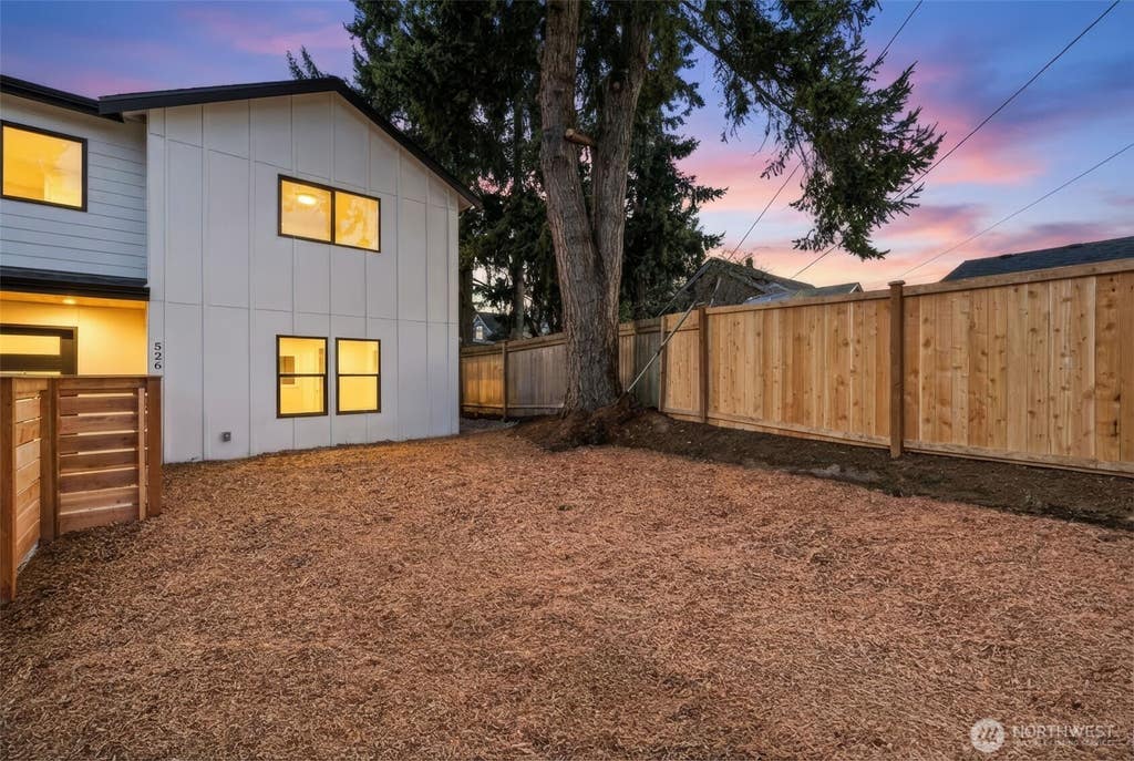 Photo of 526 N 100th Street, Seattle, WA 98133 (MLS # 2566701)