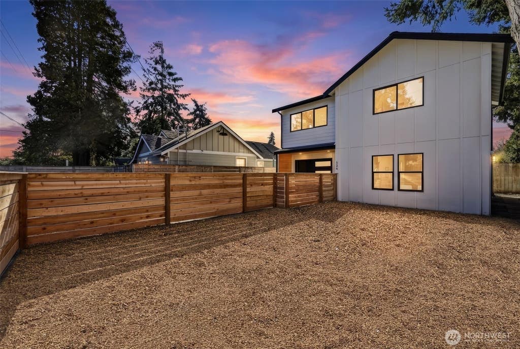 Photo of 526 N 100th Street, Seattle, WA 98133 (MLS # 2566701)
