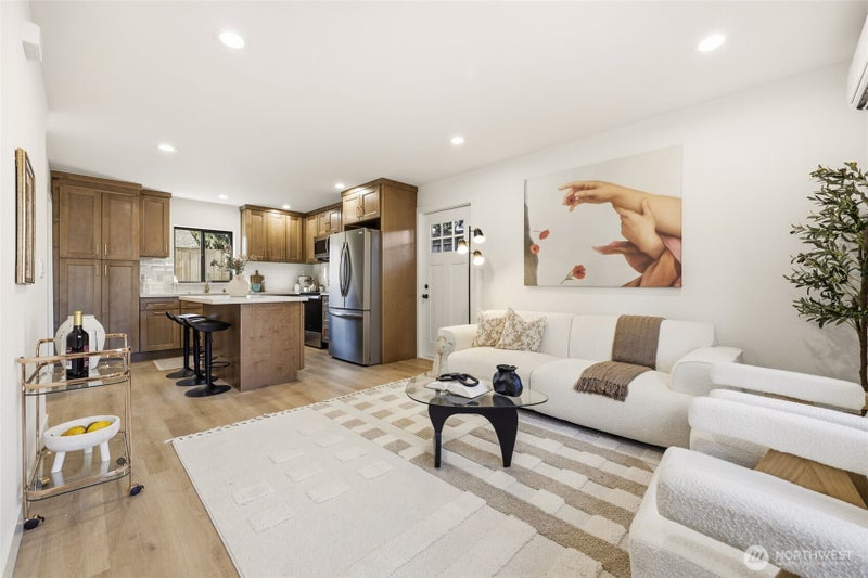 526 N 100th Street