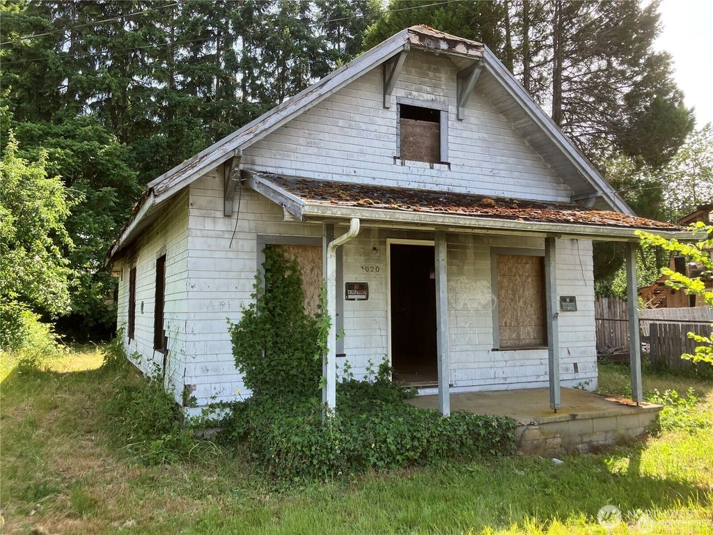 Photo of 1020 Mellen Street, Centralia, WA 98531 (MLS # 2460958)