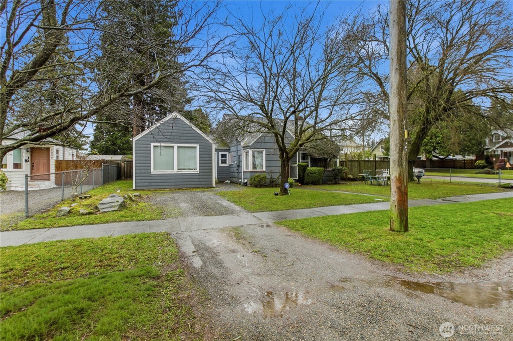 Photo of 1201 N Washington Street, Tacoma, WA 98406 (MLS # 2460366)