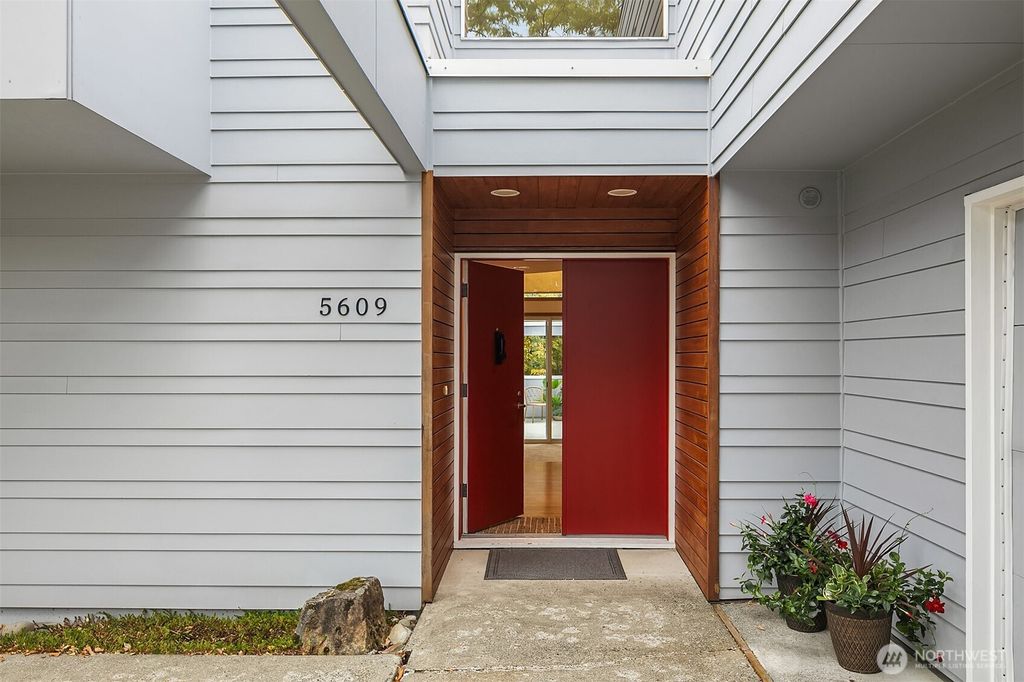 Photo of 5609 145th Avenue SE, Bellevue, WA 98006 (MLS # 2420816)