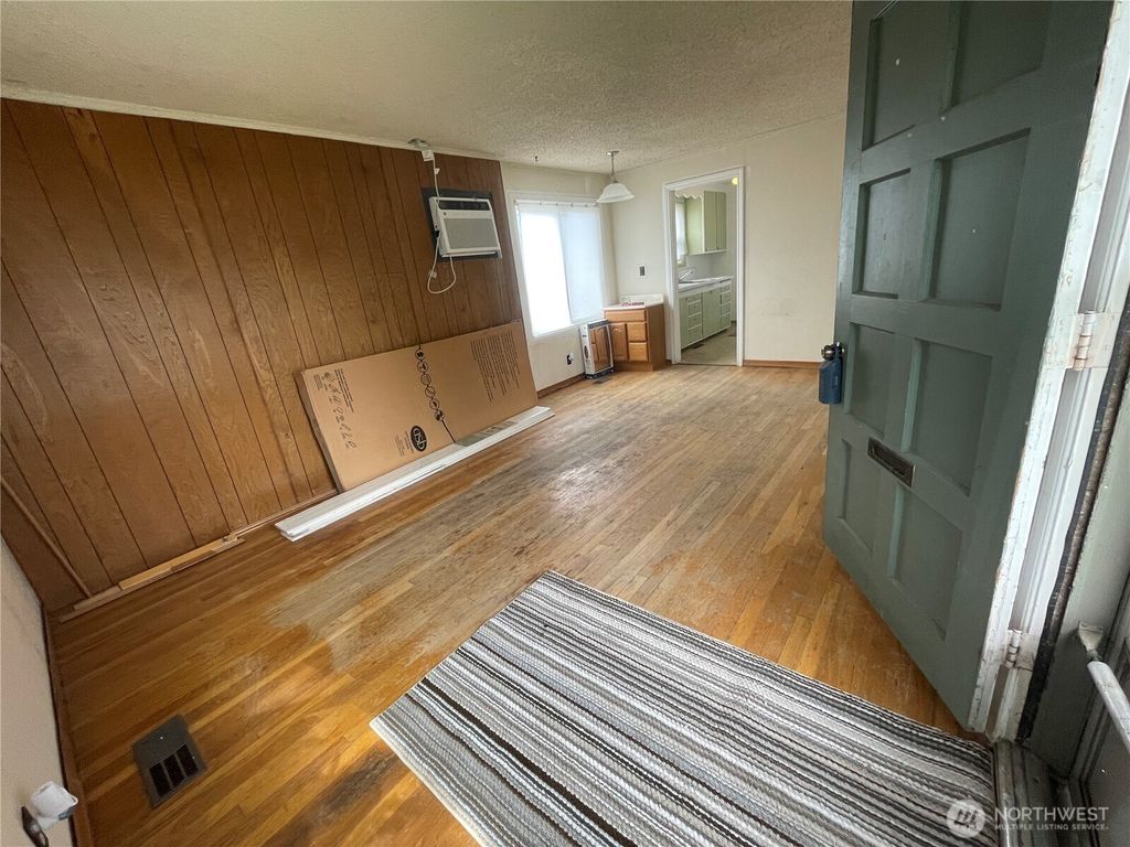 Photo of 876 S 3rd Avenue, Othello, WA 99344 (MLS # 2532929)