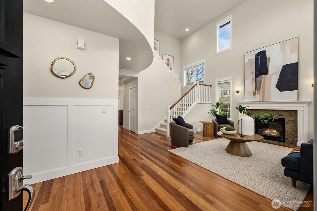 Photo of 2073 NE Noble Street, Issaquah, WA 98029 (MLS # 2481784)