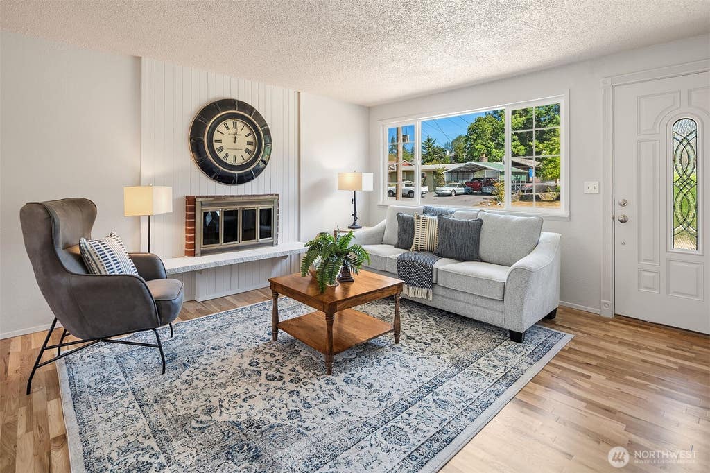 Photo of 19411 136th Place SE, Renton, WA 98058 (MLS # 2548054)