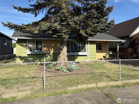 Photo of 1116 J Street, Centralia, WA 98531 (MLS # 2528411)