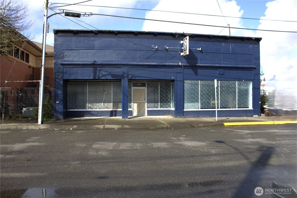 Photo of 414 7th Street, Hoquiam, WA 98550 (MLS # 2490302)