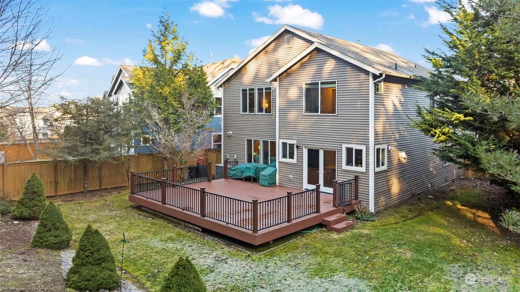 Photo of 7107 Strouf Avenue SE, Snoqualmie, WA 98065 (MLS # 2326517)
