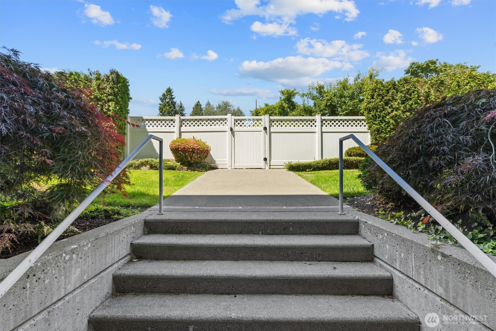 Seattle, Washington 98126, United States, 2 Bedrooms Bedrooms, ,2 BathroomsBathrooms,Residential,Active,168679