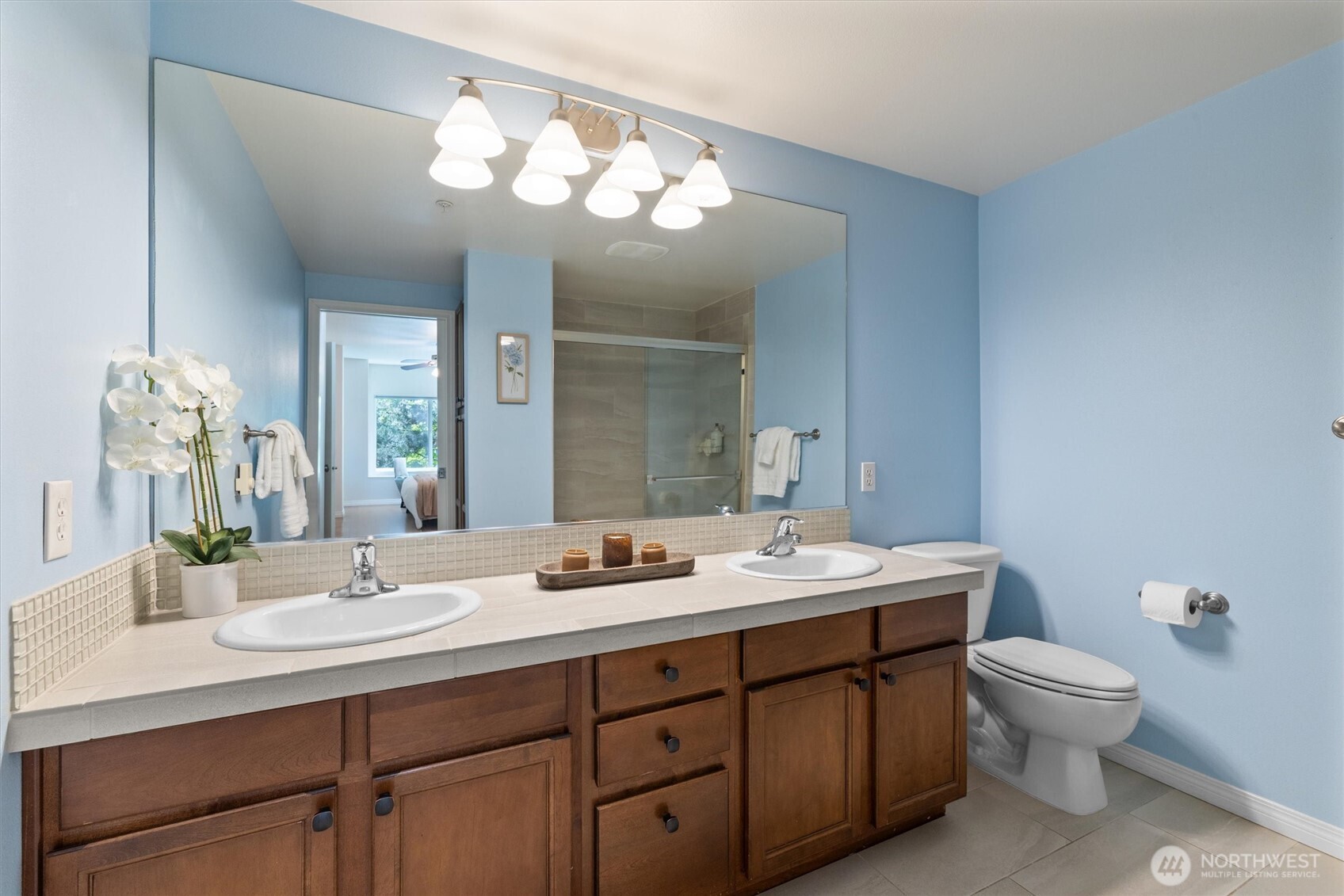 Seattle, Washington 98126, United States, 2 Bedrooms Bedrooms, ,2 BathroomsBathrooms,Residential,Active,168679