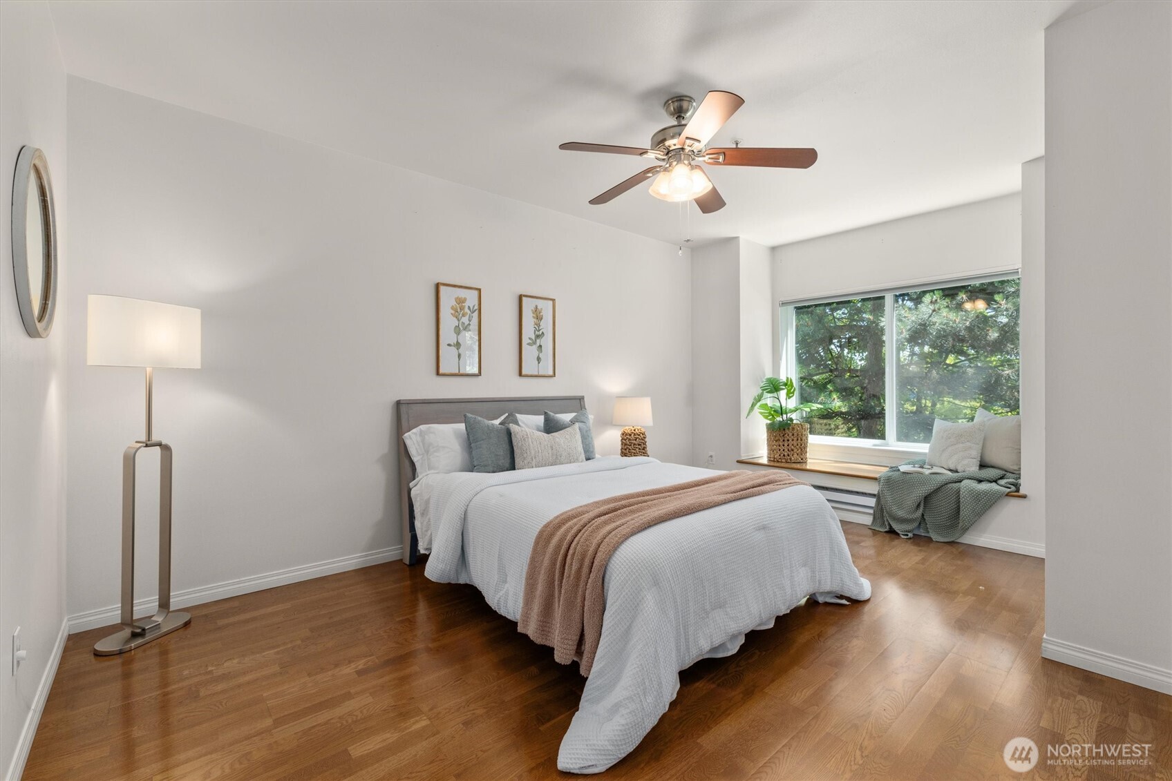 Seattle, Washington 98126, United States, 2 Bedrooms Bedrooms, ,2 BathroomsBathrooms,Residential,Active,168679