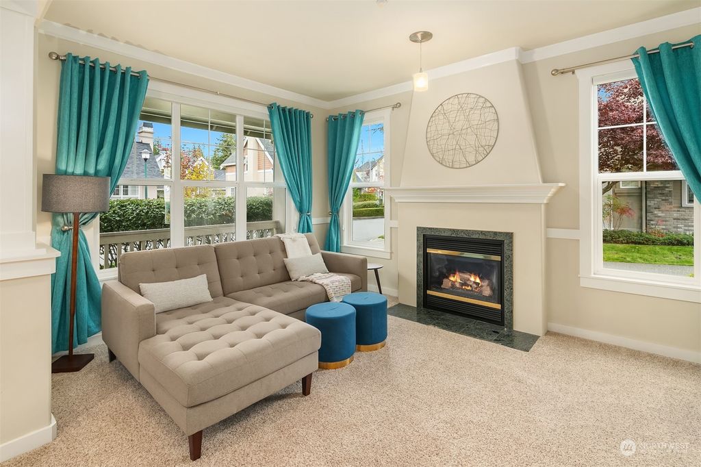 Photo of 1453 NE Katsura Street, Issaquah, WA 98029 (MLS # 2177279)