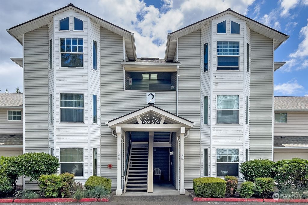 Photo of 2001 120th Place SE #2-303, Everett, WA 98208 (MLS # 2249823)