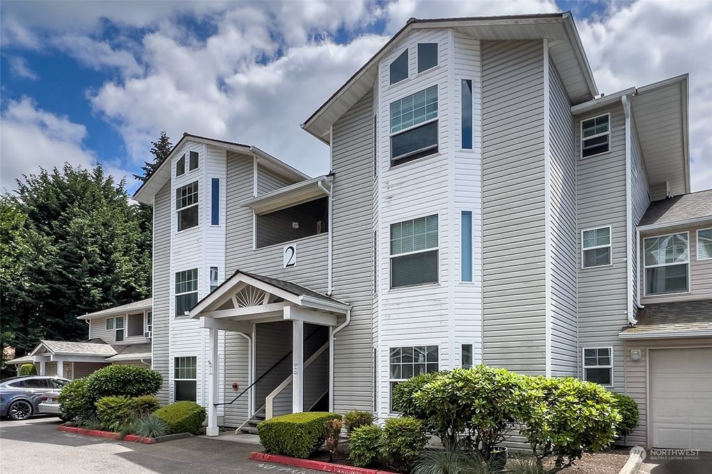 Photo of 2001 120th Place SE #2-303, Everett, WA 98208 (MLS # 2249823)