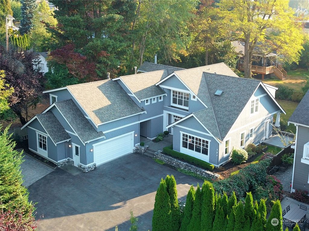 Photo of 731 20th Avenue W, Kirkland, WA 98033 (MLS # 2003576)