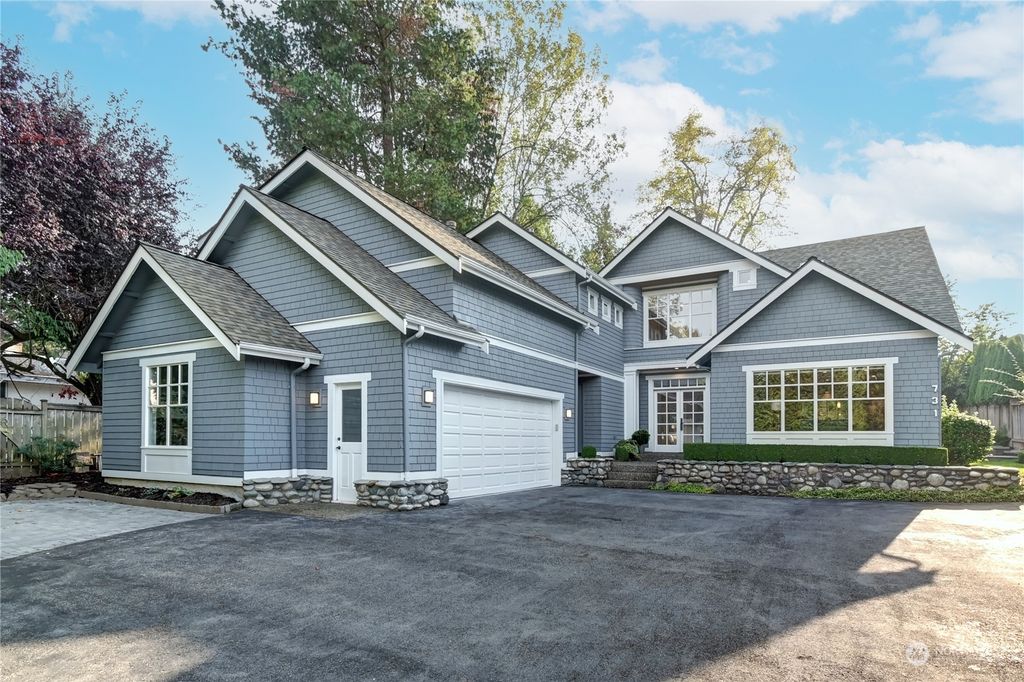 Photo of 731 20th Avenue W, Kirkland, WA 98033 (MLS # 2003576)