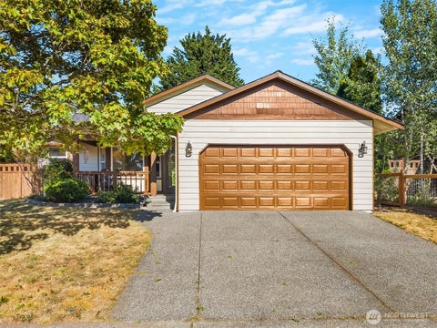 Photo of 100 S 28th Street, Mount Vernon, WA 98274 (MLS # 2587483)